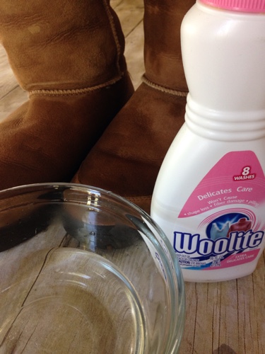 how to clean uggs in washer