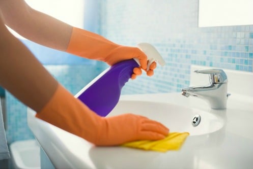How To Speed Clean A Bathroom In Minutes - Frugally Blonde