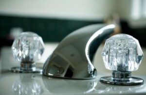 clean faucet handles