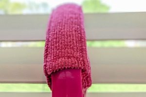 tool to clean dirty window blinds