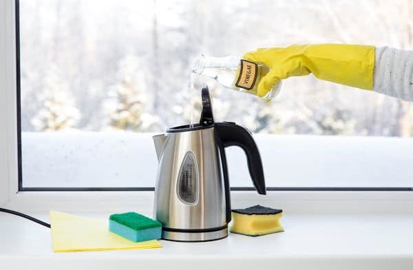 vinegar to clean tea kettle
