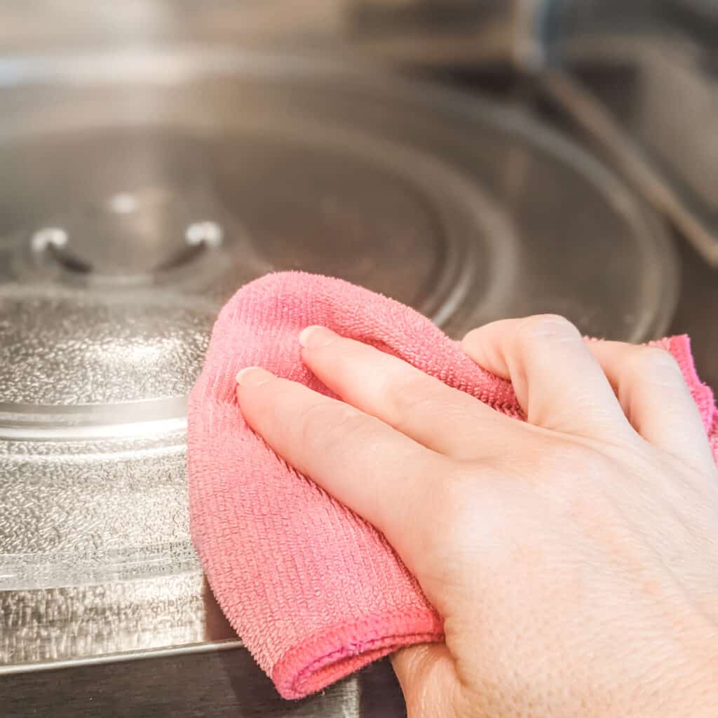 kitchen cleaning hack for microwave